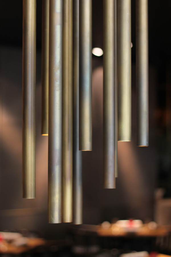 Lampen Design aus Messingrohren im AZUKI München