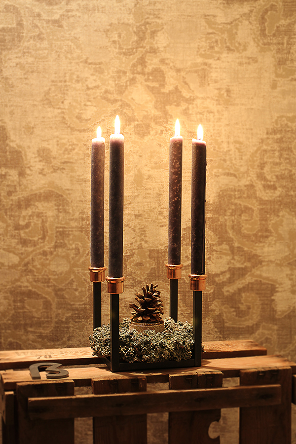 Design Kerzenständer aus Schwarzstahl und Kupfer